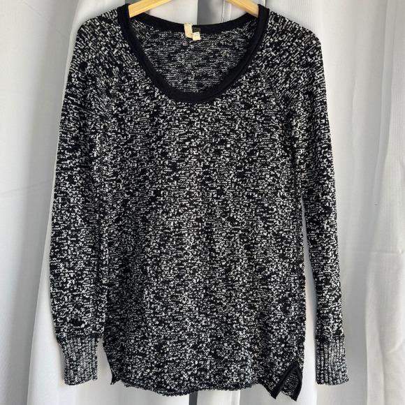 Free People‎ We The Free Textured Knit Tunic Long Sleeve Black White Pullover M - Picture 1 of 5